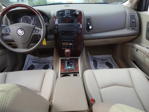 Used 2006 Cadillac SRX w/ Seating Package AWD/4WD image 2