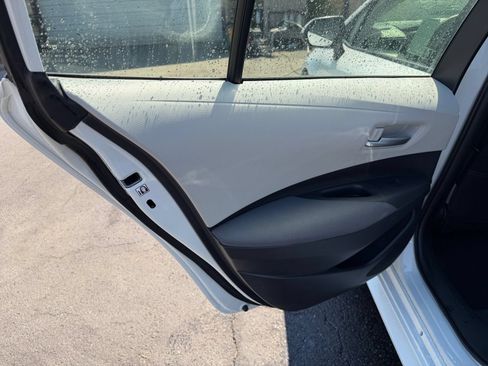 Used 2020 Toyota Corolla LE w/ Carpet Mat Package (TMS) FWD image 25