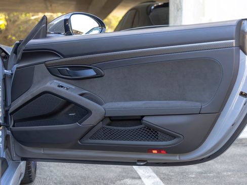 Certified 2025 Porsche 718 Cayman GT4 RS RWD image 59