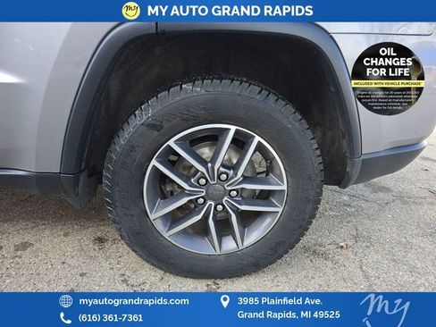 Used 2019 Jeep Grand Cherokee Limited image 30