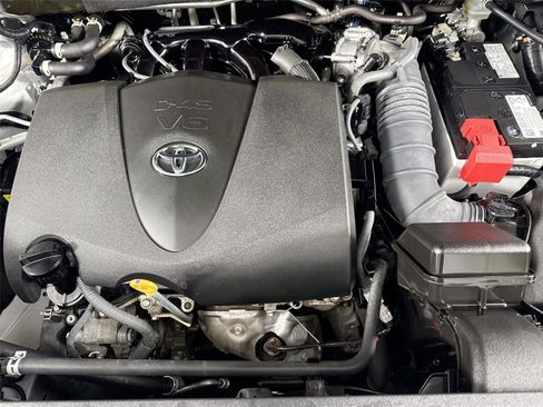 Certified 2022 Toyota Highlander XLE image 56