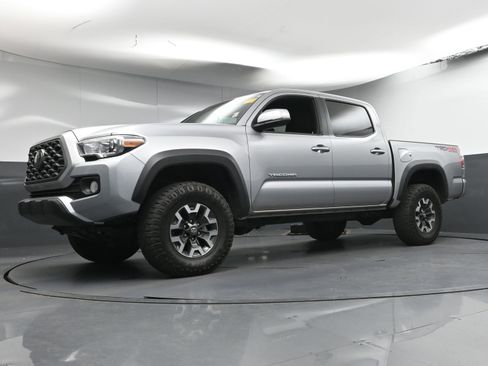 Certified 2021 Toyota Tacoma TRD Off-Road image 25