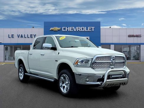 Used 2017 RAM 1500 Laramie AWD/4WD image 1