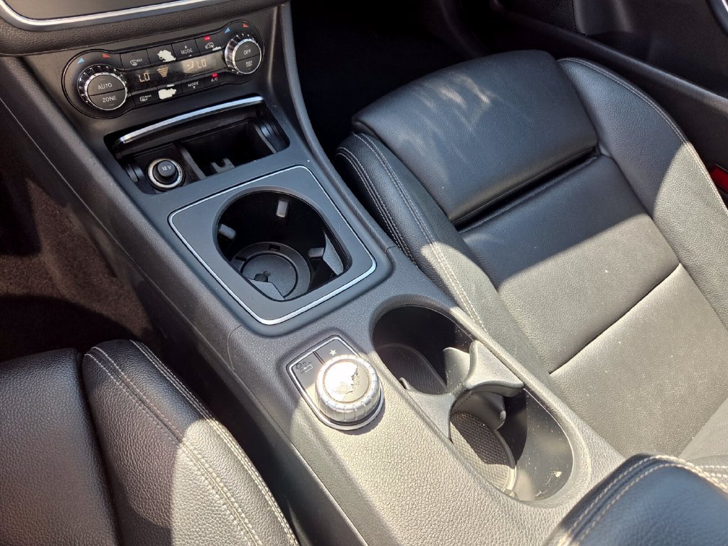Used 2018 Mercedes-Benz CLA 250 4MATIC image 26