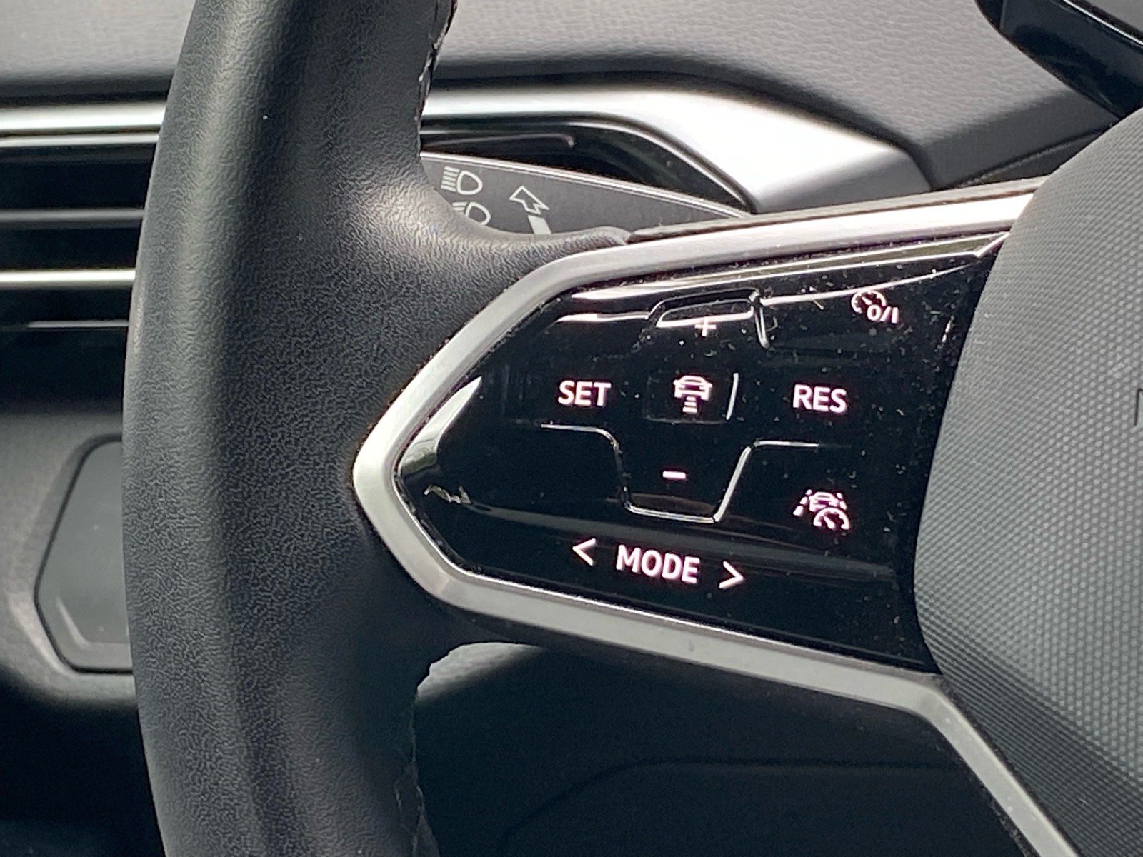 Certified 2023 Volkswagen ID.4 Pro RWD image 4