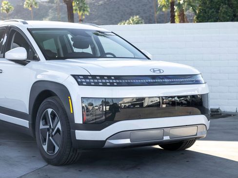 New 2026 Hyundai Ioniq 9 SE image 3