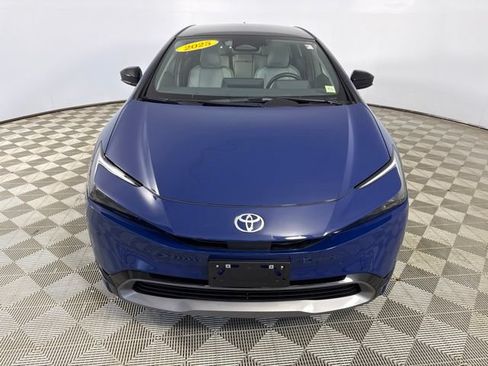 Used 2025 Toyota Prius XLE AWD/4WD image 2