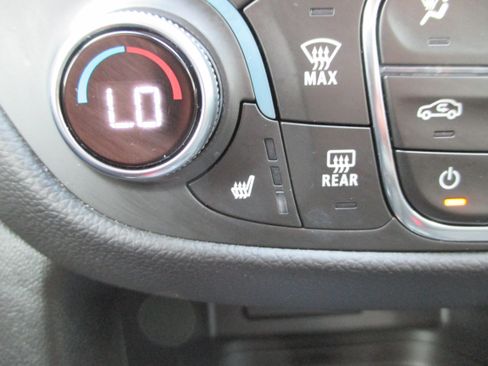 Used 2021 Chevrolet Equinox LT AWD/4WD image 21