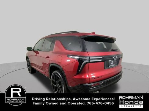 Used 2026 Chevrolet Traverse RS w/ LPO, Floor Liner Package FWD image 8