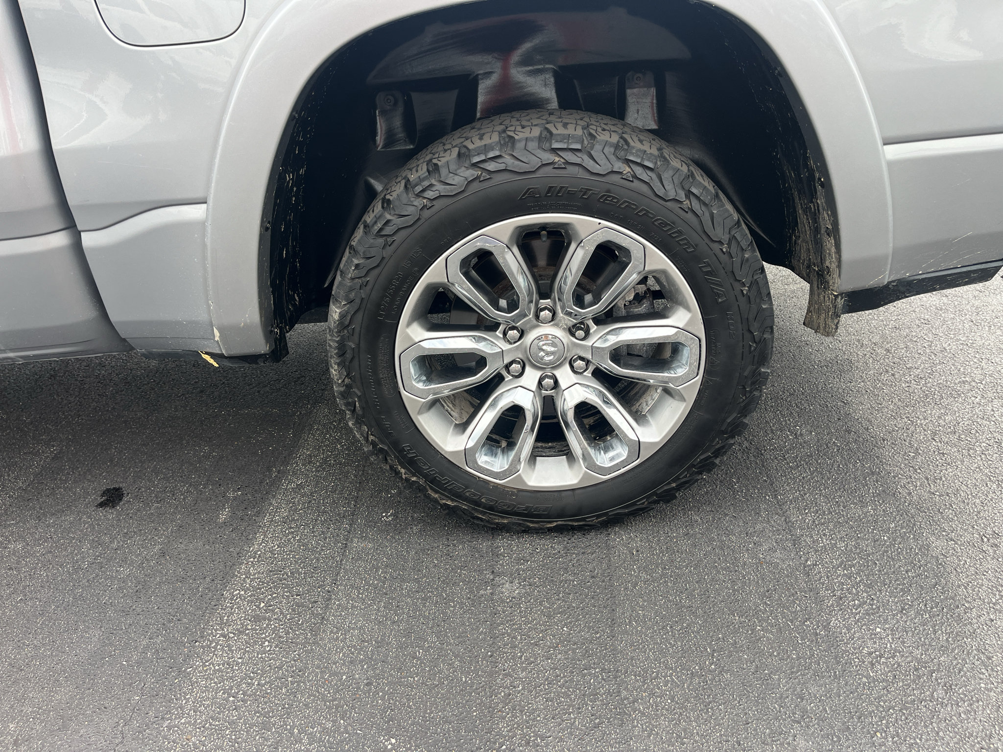 Used 2022 RAM 1500 Laramie w/ Sport Appearance Package AWD/4WD image 12