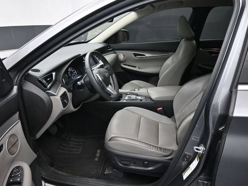 Used 2023 INFINITI QX50 Luxe w/ Accent Package FWD image 25