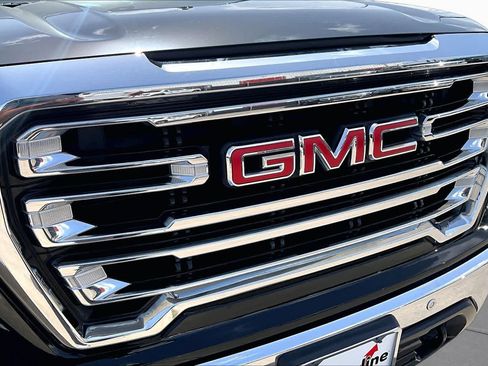 Used 2020 GMC Sierra 1500 SLT AWD/4WD image 30