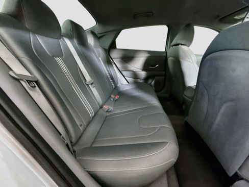 Used 2022 Hyundai Elantra SEL w/ Convenience Package FWD image 27