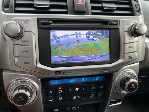 Used 2016 Toyota 4Runner Limited AWD/4WD image 9