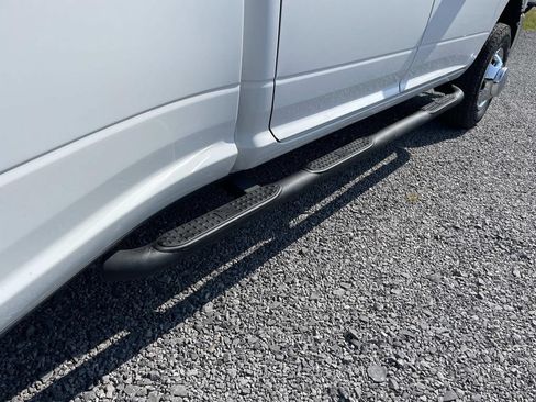 Used 2018 RAM 3500 Tradesman w/ Chrome Appearance Group AWD/4WD image 23