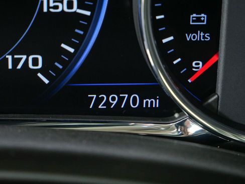 Used 2023 GMC Terrain Denali w/ Black Diamond Edition AWD/4WD image 9
