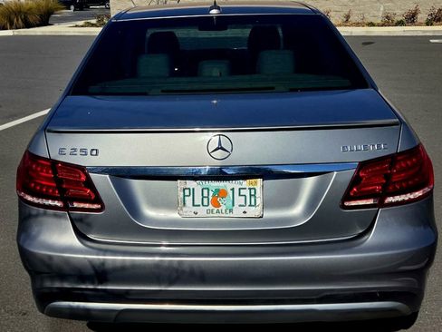 Used 2014 Mercedes-Benz E 250 BlueTEC Sedan image 5