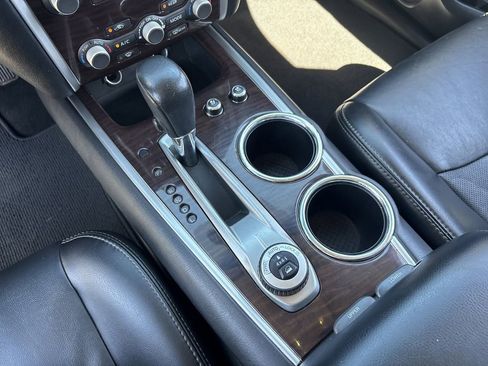 Used 2016 Nissan Pathfinder Platinum image 26