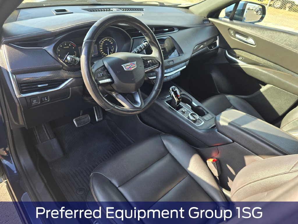 Used 2021 Cadillac XT4 Sport w/ Enhanced Visibility Package AWD/4WD image 2