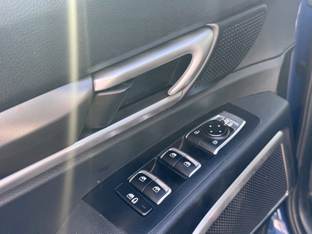 Used 2025 Kia Telluride S AWD/4WD image 10
