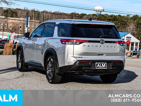 Certified 2025 Nissan Pathfinder S image 7