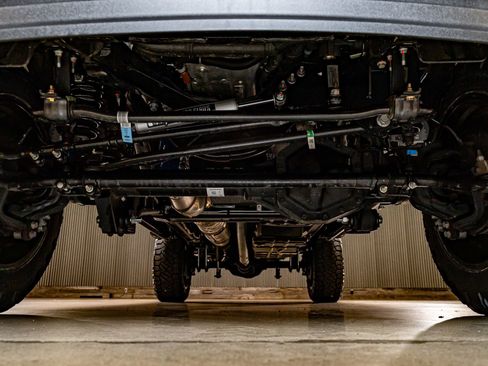 Used 2025 Ford F250 Platinum w/ FX4 Off-Road Package image 12