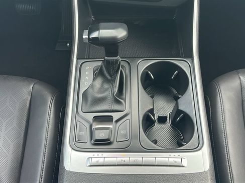 Used 2026 Kia Carnival FWD image 27
