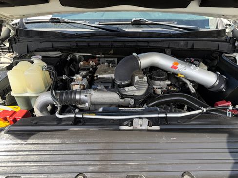 Used 2017 Nissan Titan Platinum Reserve AWD/4WD image 32