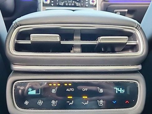 Used 2025 Genesis GV80 3.5T Prestige image 24