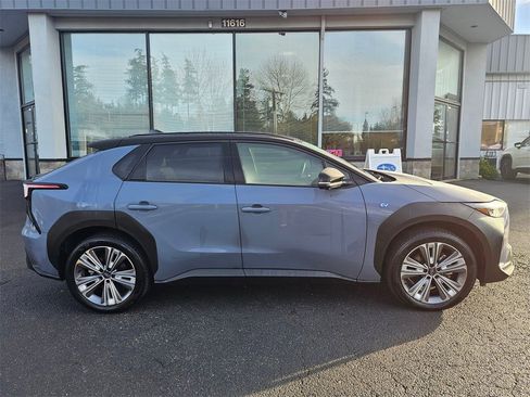 Used 2023 Subaru Solterra AWD image 8