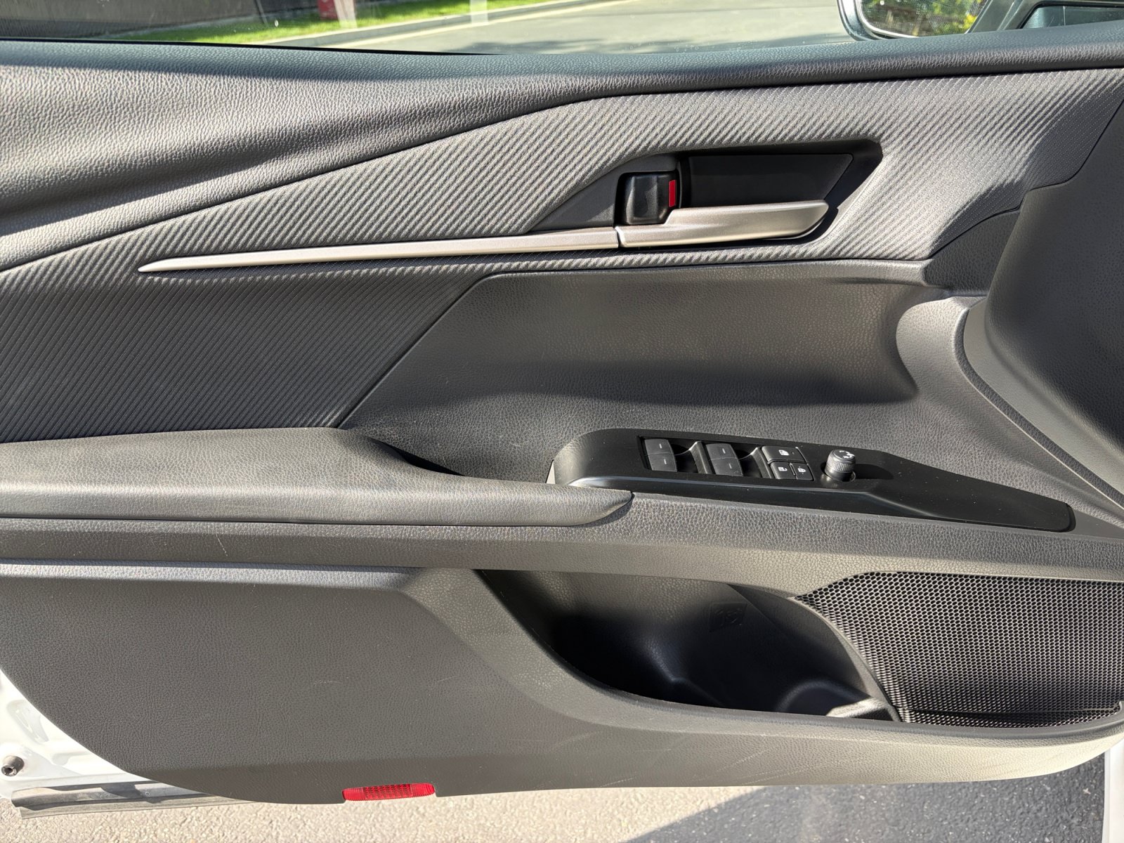 Certified 2025 Toyota Camry SE FWD image 9