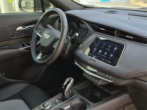 Used 2023 Cadillac XT4 Sport w/ Cold Weather Package image 12