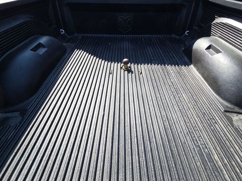 Used 2017 RAM 2500 SLT image 10