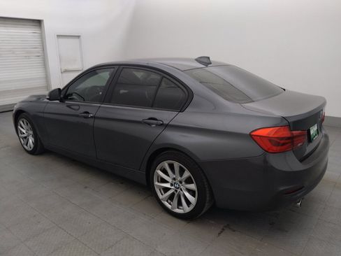 Used 2018 BMW 320i Sedan RWD image 3