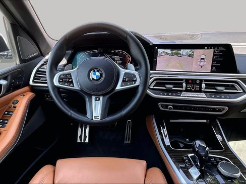 Used 2021 BMW X5 xDrive40i w/ M Sport Package AWD/4WD image 5