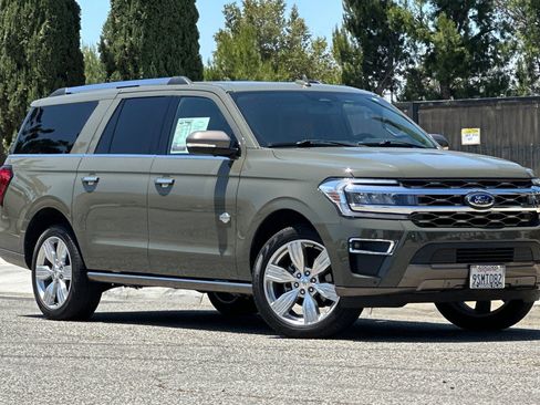 Used 2024 Ford Expedition Max King Ranch RWD image 2