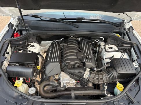 Used 2018 Dodge Durango SRT w/ Technology Group AWD/4WD image 16