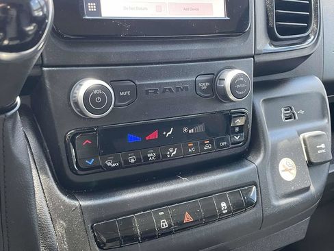 Used 2025 RAM ProMaster 2500 w/ Convenience Group FWD image 32