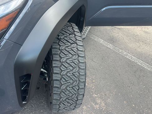 Used 2025 Toyota 4Runner TRD Off-Road image 8