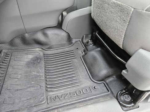 Used 2019 Nissan NV 2500 SV image 14