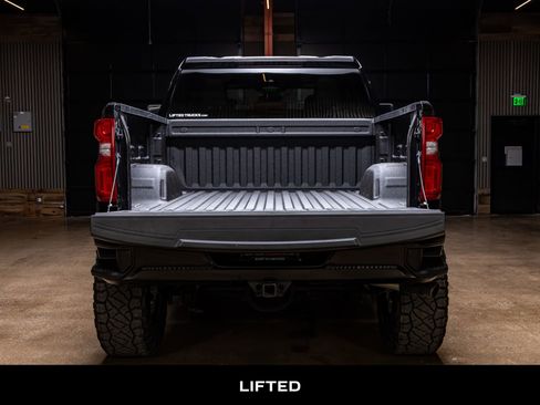 Used 2022 Chevrolet Silverado 1500 RST image 8