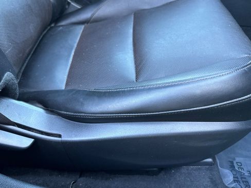 Used 2025 MAZDA MAZDA3 2.5 S Hatchback w/ Premium Pkg image 23