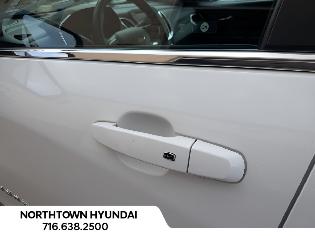 Used 2023 Chevrolet Equinox LT FWD image 36
