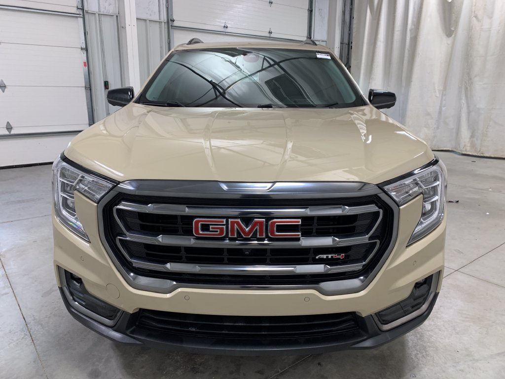 Used 2022 GMC Terrain AT4 w/ Infotainment Package II AWD/4WD image 34