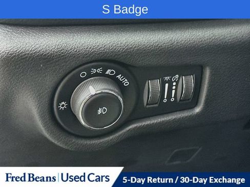 Certified 2024 Chrysler Pacifica Touring-L w/ S Appearance Package FWD image 15