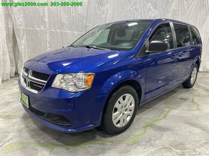 Used 2018 Dodge Grand Caravan SE w/ UConnect Hands-Free Group