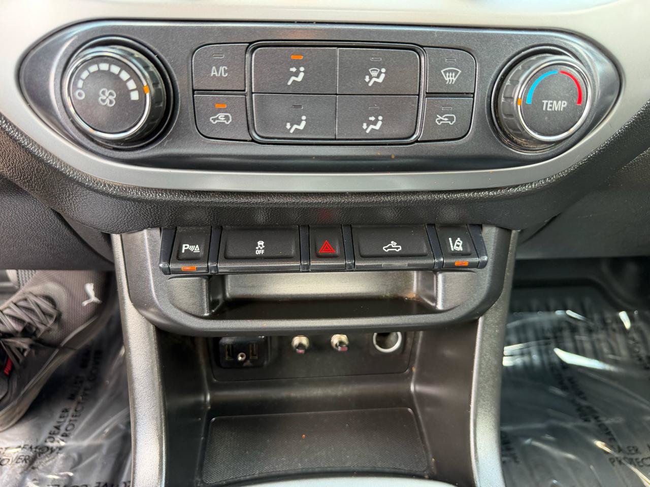 Used 2021 Chevrolet Colorado LT w/ Fleet Safety Package AWD/4WD image 23