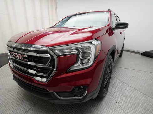 Used 2024 GMC Terrain AT4 AWD/4WD image 12