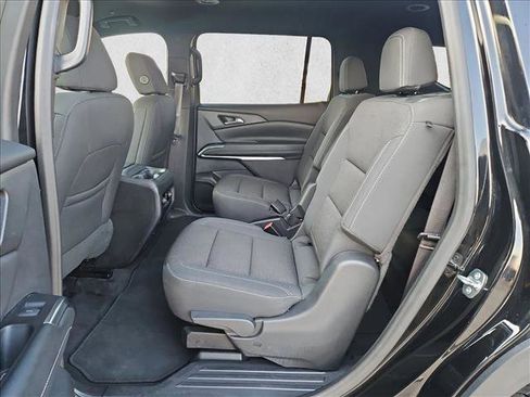 Used 2024 Chevrolet Traverse LT image 19