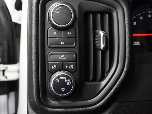 Used 2025 Chevrolet Silverado 2500 W/T AWD/4WD image 11